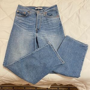 Levi Strauss ribcage straight ankle pant